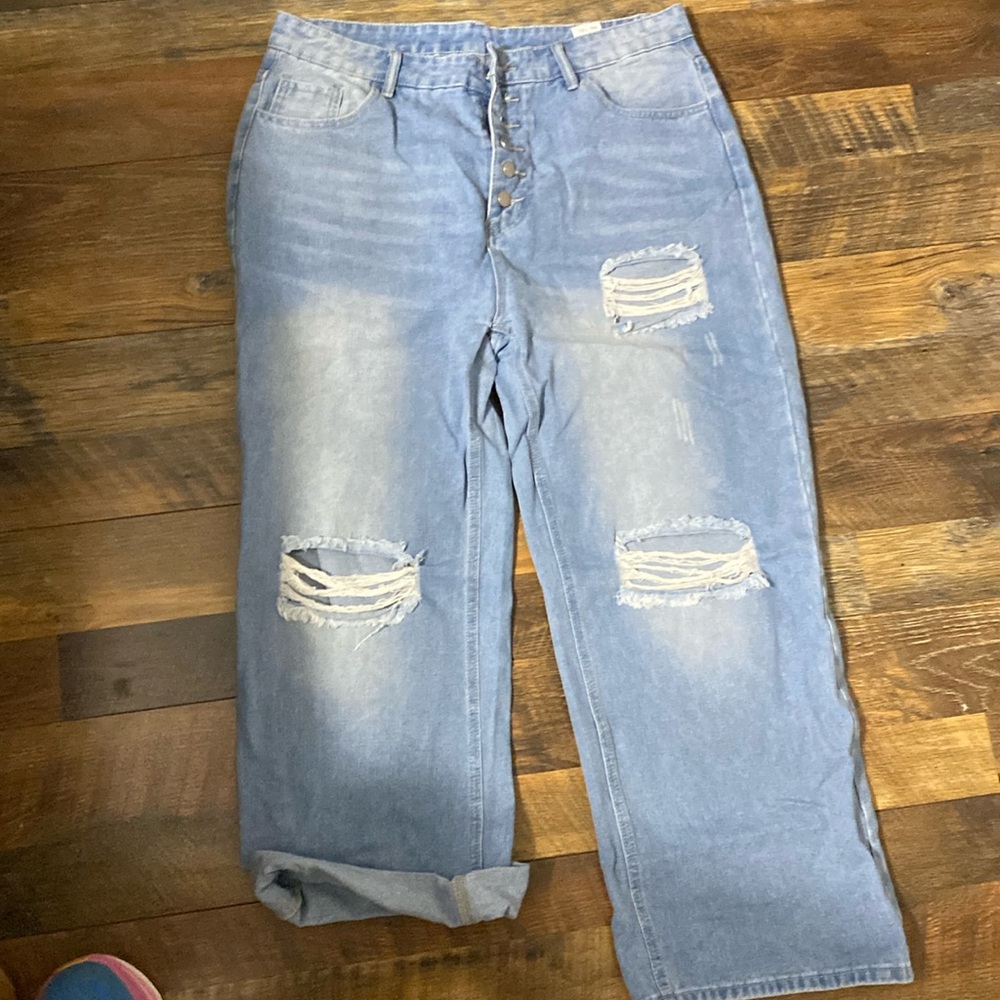 Distressed wide leg